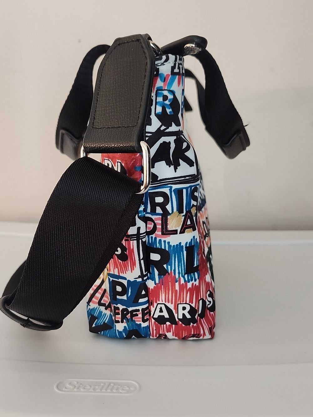 Karl Lagerfeld Paris Amour Crossbody w/Free Michael Kors Card Holder/Wallet - Picture 7 of 16